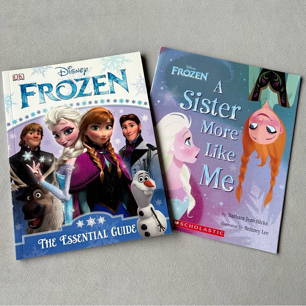 Set of 2 ~ Disney Frozen Books ~ Softcover